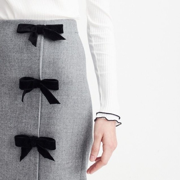 NWT J. Crew Bow Seam Pencil Skirt 8, 12P - Picture 4 of 5